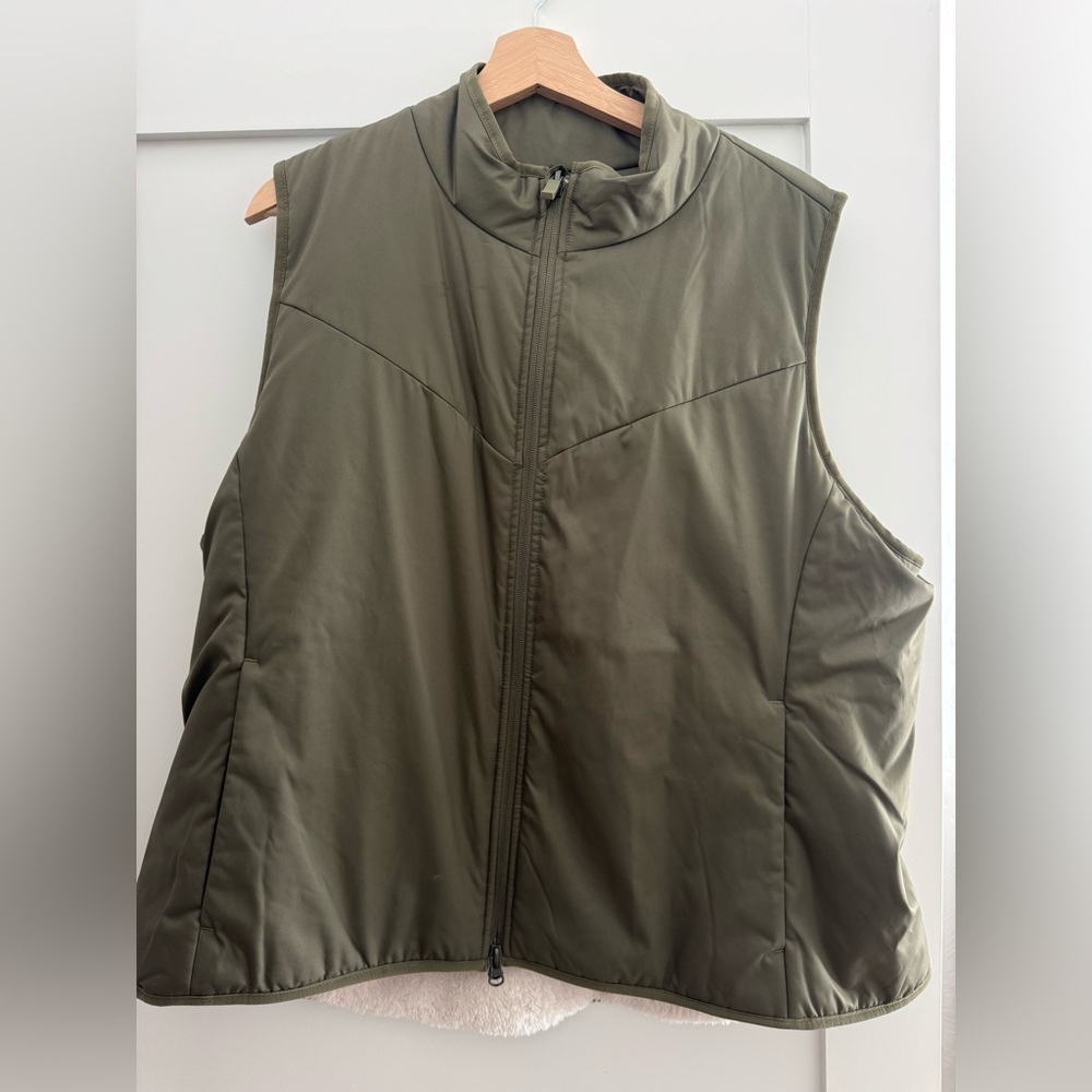 Nike Puffer Vest